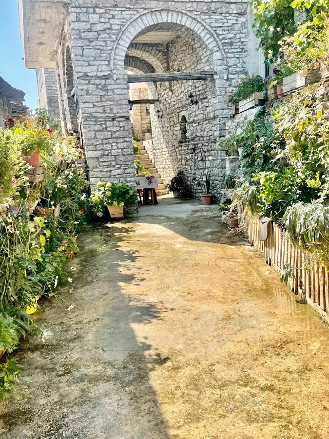 Kubeja Guest House Gjirokaster Exterior photo