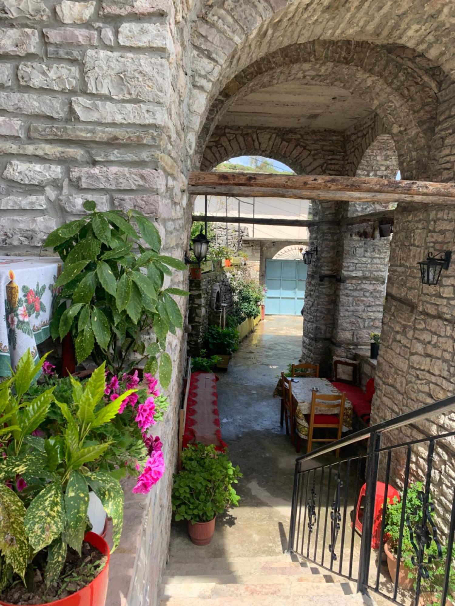 Kubeja Guest House Gjirokaster Exterior photo